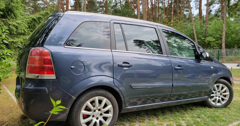 Opel Zafira cena 8300 przebieg: 286000, rok produkcji 2007 z Ząbki małe 191